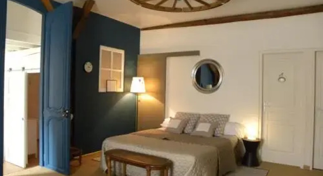 Chambre d'hôtes entre cour et jardin, Rezervasyon Otel Val-de-Vesle Champagne
