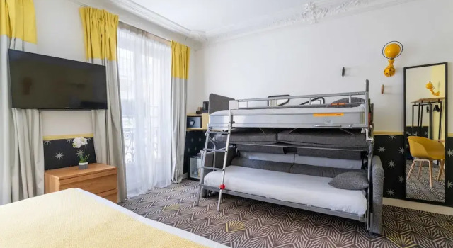 Четырёхместный номер Standard Hôtel Augustin - Astotel