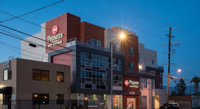 Best Western Premier NOHO Inn