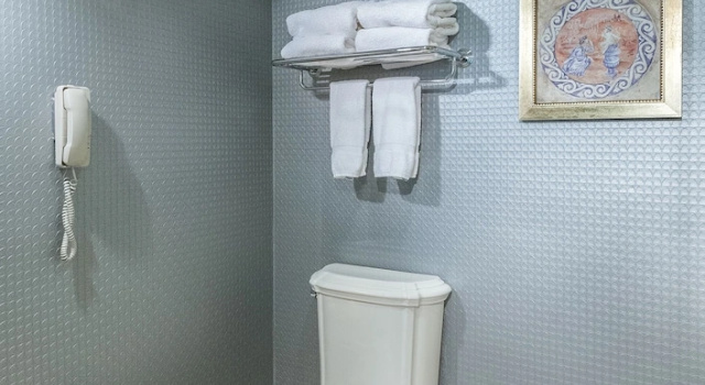 Четырёхместный номер Standard The Inn At Fox Hollow Hotel