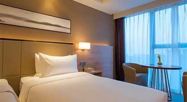 Двухместный номер Deluxe Mercure Yantai Golden Beach