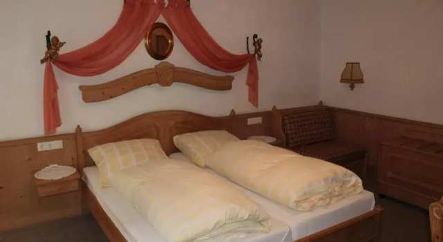 Gasthof Jäger, Забронировать Отель Хеппенхайм 