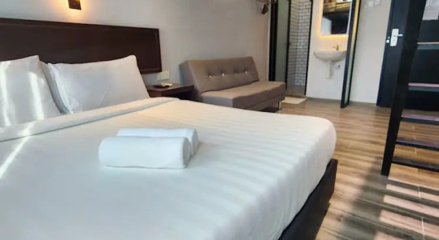 Четырёхместный номер Deluxe Georgetown Inn by Sky Hive
