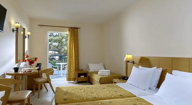 Двухместный номер Standard с видом на сад Astir Beach Hotel
