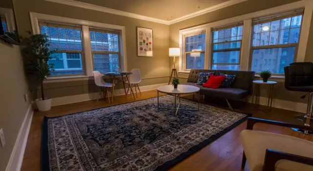 CrashPad Downtown Seattle, Забронировать Отель Отели Сиэтла с бассейном, рядом с Небоскреб "Смит Тауэр", Бассейн