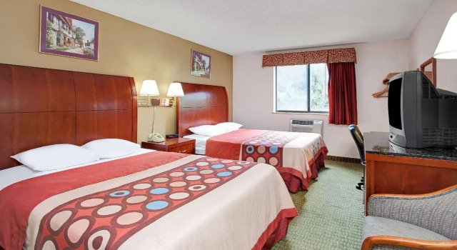 Четырёхместный номер Standard Red Roof Inn PLUS Belleville