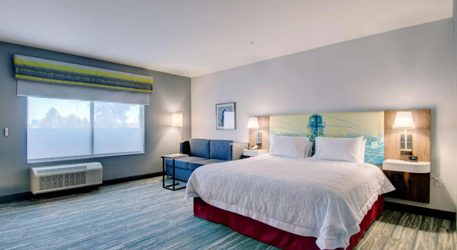 Двухместный номер Accessible Hampton Inn & Suites Portland West