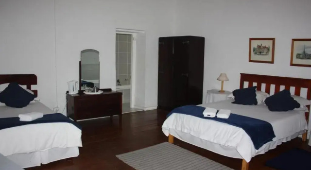 Standard Triplo quarto Karoopark Guest House