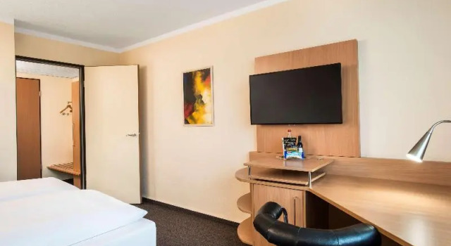 Номер Standard с балконом Best Western Conference Airporthotel Frankfurt Mörfelden