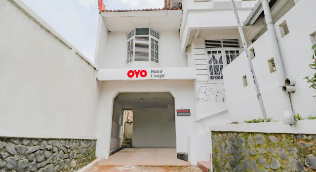 OYO 90223 Bumi Langit, Rezervovat Hotel Cianjur West Java