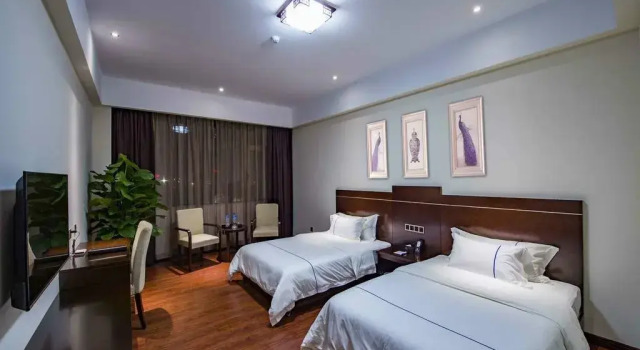 Yingjiang River Bian Chui Hotel, Rezerwuj Hotel Dehong Yunnan
