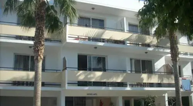 Aparthotel 4 stars Germasogeia, Boek Hotel Germasogeia 