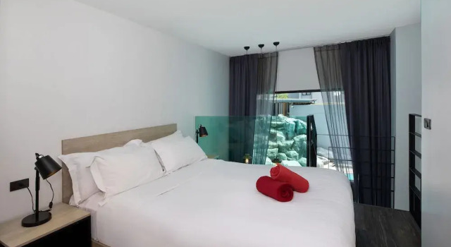 NaiHarn Duplex with Pool Access UTL A102, Забронировать Отель Раваи 