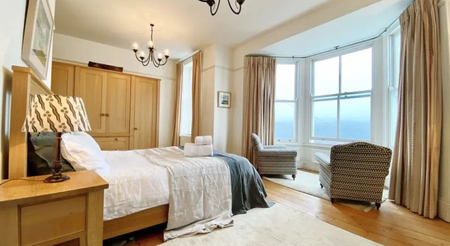 Spectacular Coastal Townhouse in Fowey for 8