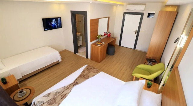 Номер Deluxe с балконом ALMIRCAN HOTEL