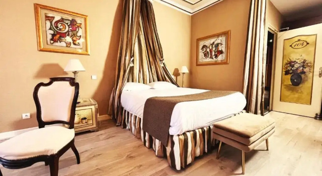 Hotel De La Poste, Réserver Hôtel Hôtels à Champagne-Ardenne avec parking, Parking