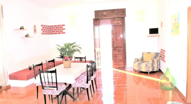 House With 3 Bedrooms In Torre San Giovanni With Enclosed Garden And Wifi 700 M From The Beach, Book Feriehus Villaer i Ugento, Villa
