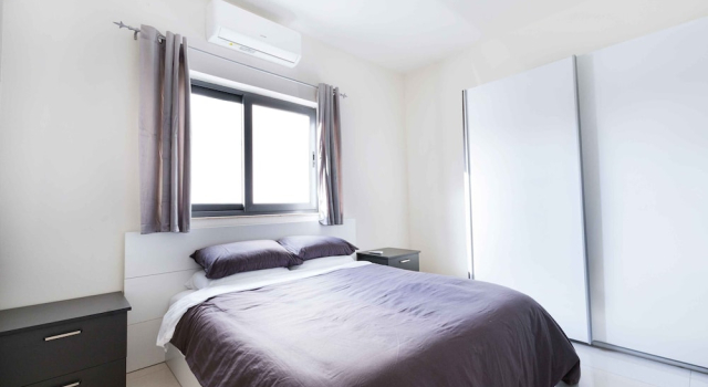 Modern 3BD Apartment with Wide Balcony, Забронировать Апартаменты/квартира Апартаменты Гзира, Апартаменты/квартира