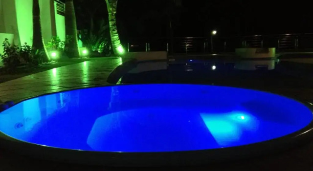 Seashelles Self-catering Apartment, Забронировать Апартаменты/квартира Апартаменты Умхланга, рядом с Маяк Умхланга, Апартаменты/квартира