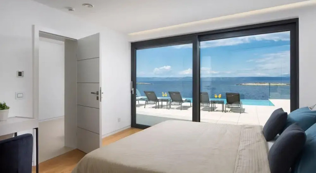 Luxury Villa Palma de Korkyra with Pool, Prenota Villa Hotel a Croatian Islands con piscina, Piscina