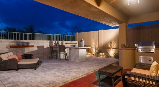 Sonoran Desert Retreat 4 BR by Casago, Забронировать Дом для отпуска Отели Скотсдейл с парковкой, Парковка