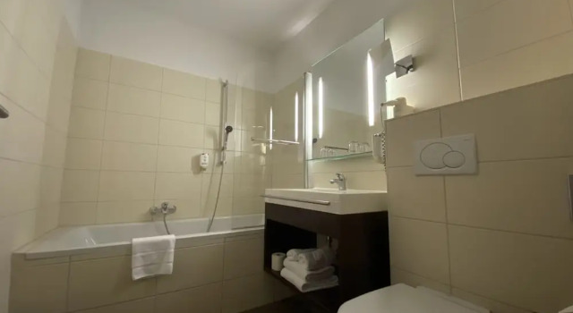 Семейный номер Standard с видом на город Hotel Am Schloss Ahrensburg