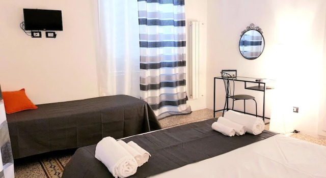 BB Hotel Pupi 93, Забронировать Отель Отели Палермо с парковкой, рядом с Кафедральный собор, Парковка