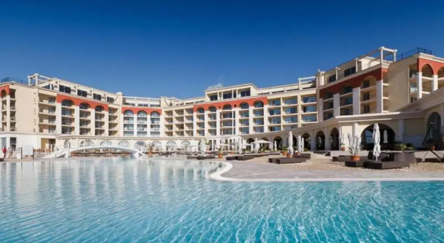 Апартаменты Apartment with terrace, Lighthouse Golf Resort, 62sqm