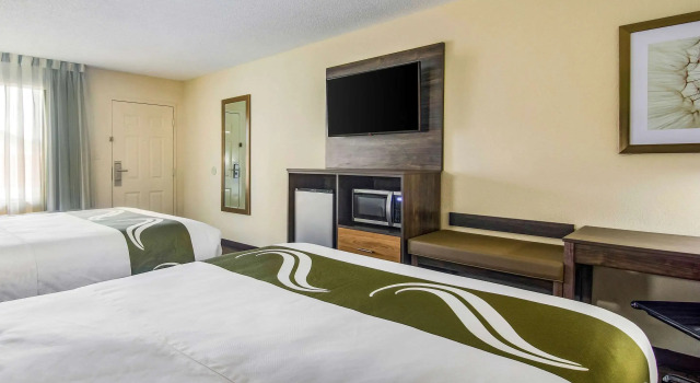 Четырёхместный номер Standard Quality Inn & Suites Lake City