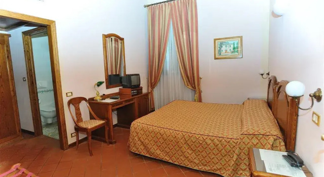 Villa La Nina, Buchen Sie Hotel Montecarlo Toskana