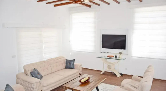 Villa Estelle, Book Villa Hotels in Yesiluzumlu with Parking, Parking