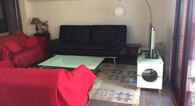 La Maison aux Volets Rouges, Rezerwuj Apartament La Ferté-Beauharnais Centre