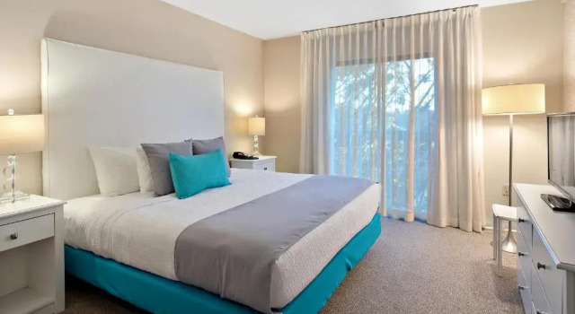 Люкс Brighton Suites Hotel