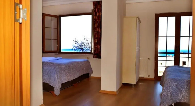 Четырёхместный номер Standard с видом на море Miletus Otel