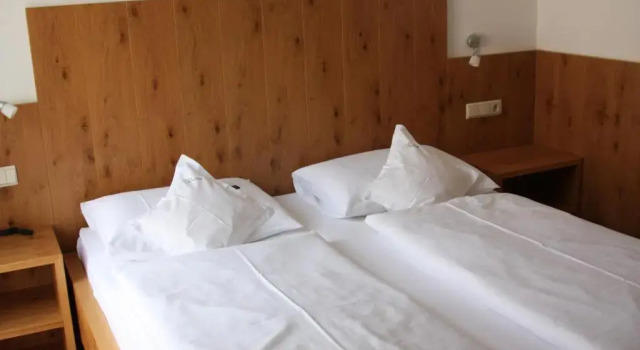 Двухместный номер Standard с балконом Hotel Garni Planaces