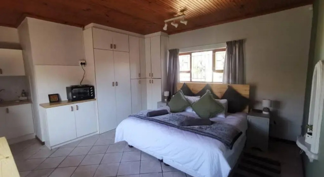 Апартаменты c 1 комнатой Cozy, peaceful garden cottage