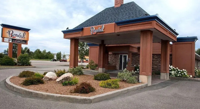 Motel Le Boréal, Rezerwuj Motel Hotele w Manicouagan z parkingiem, Parking