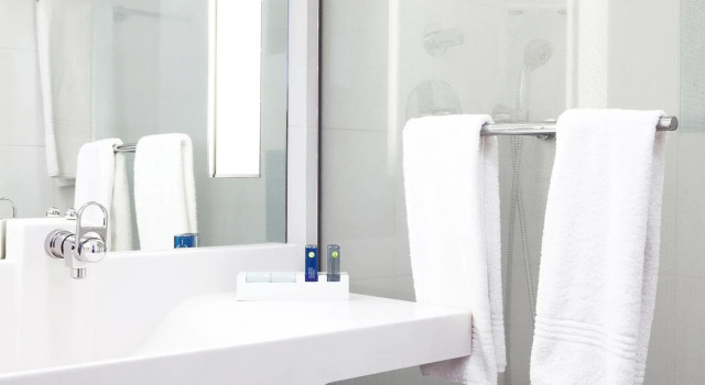 Двухместный номер Superior Novotel London Heathrow Airport M4 Jct. 4
