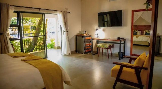 Kasambabezi Lodge, Book Hotel Victoria Falls Hwange
