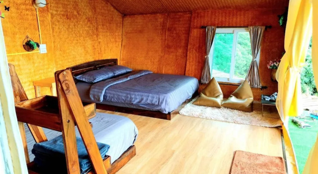 Семейный номер Standard с балконом ม่อนลมหนาว โฮมเสตย์ MonLomNao Homestay