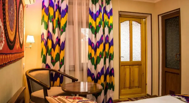 Economy huone Jahongir B&B