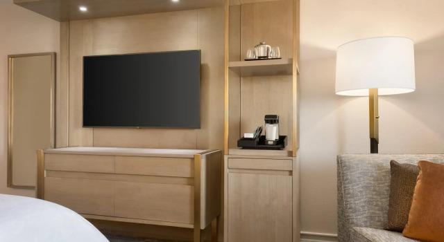 Двухместный номер Standard Madison Marriott South