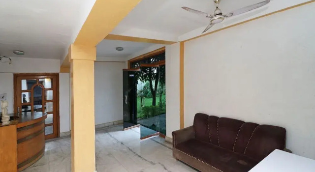 OYO 16690 Namo Buddha Hotel, Varaa Hotelli Hotellit Bodhgaya aamiaisella, Aamiainen