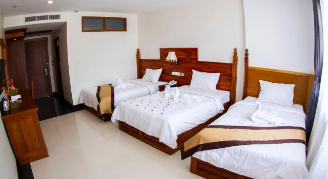 Номер Deluxe Kampong Thom Palace Hotel