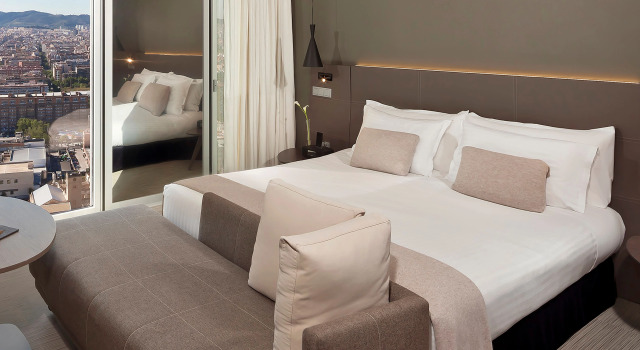 Номер The Level Семейный с видом на город Meliá Barcelona Sky 4 Sup