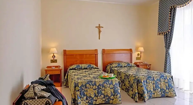 Номер Standard Hotel Centro di Spiritualità Padre Pio