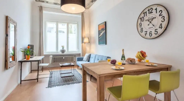 Апартаменты The Gleditsch - Central Schöneberg location, 1BR, 1 living room, group friendly, ideal for 2 - 4 Guests