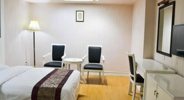 Fangyang Hotel, Book Hotel Huli 
