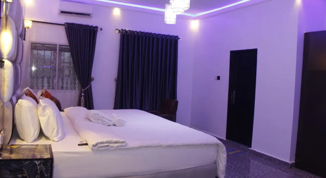 Eliana Elios Luxury Homes, Varaa Hotelli Uyo Aqua-Ibom