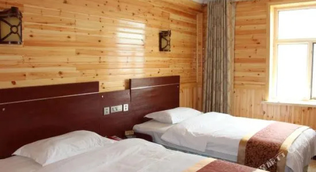 LU PAN ZHI JIA  Business Hotel, Prenota Hotel Hulunbuir Inner Mongolia